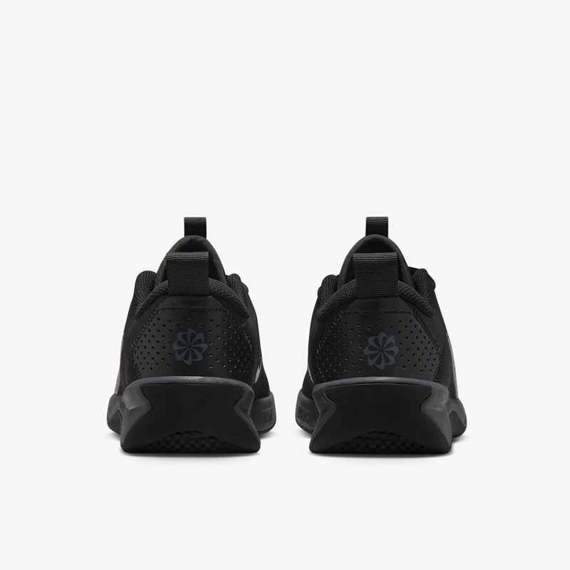 SEPATU BASKET NIKE Omni Multi-Court GS