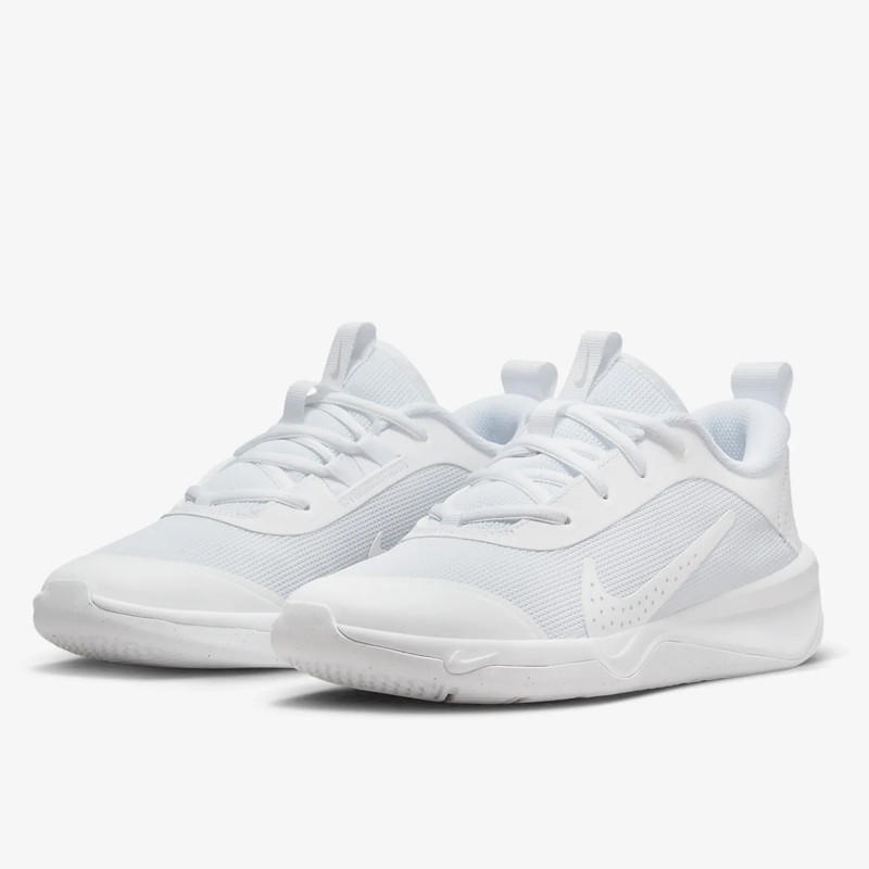 SEPATU BASKET NIKE Omni Multi-Court GS