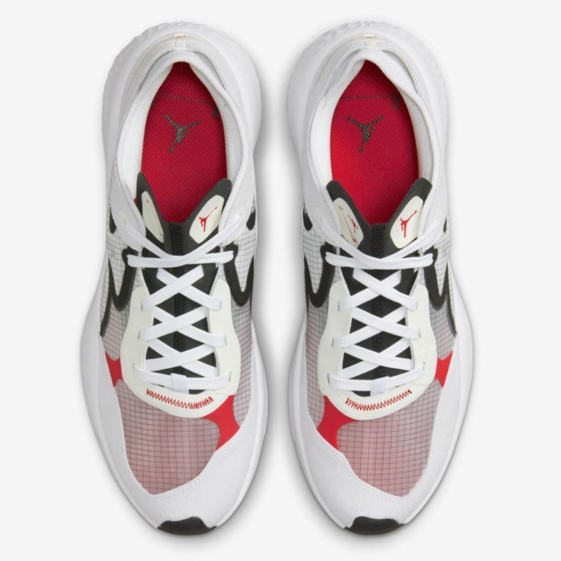 SEPATU SNEAKERS AIR JORDAN Delta 3 Low