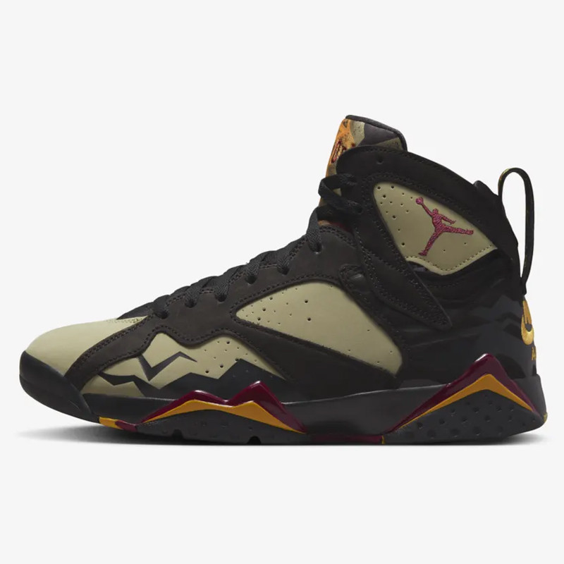 SEPATU BASKET AIR JORDAN AJ 7 Retro SE