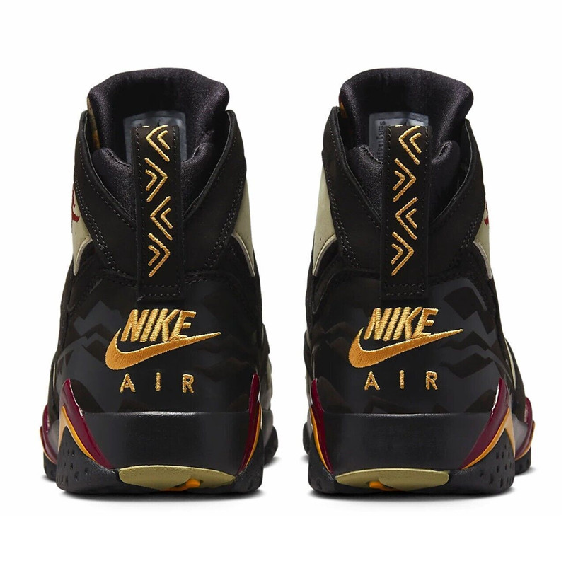 SEPATU BASKET AIR JORDAN AJ 7 Retro SE