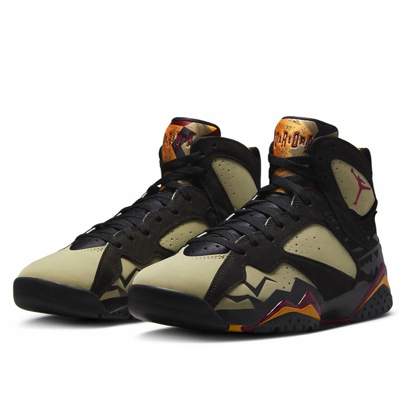 SEPATU BASKET AIR JORDAN AJ 7 Retro SE