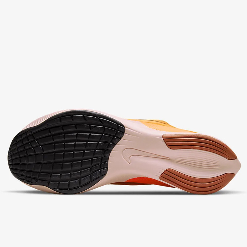 SEPATU LARI NIKE Zoom Fly 4