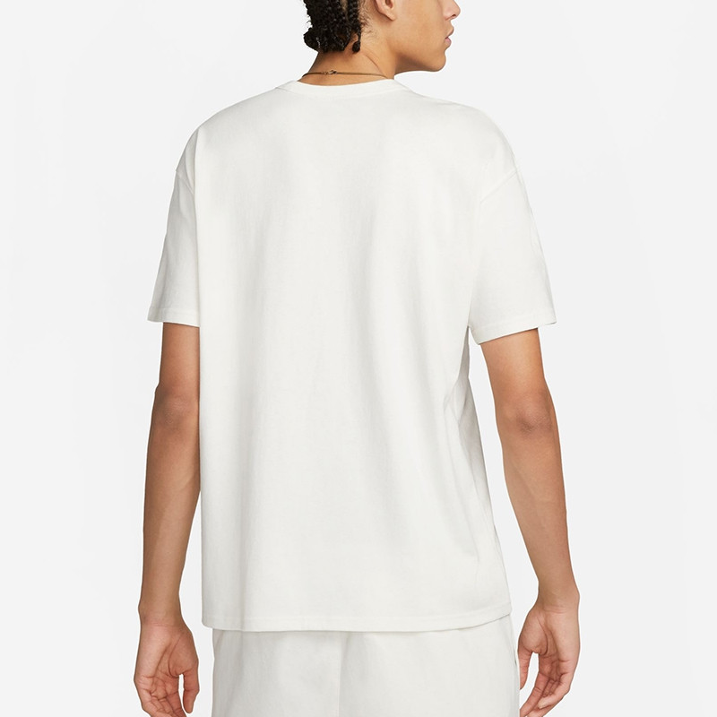 BAJU SNEAKERS NIKE Sportswear Premium Essentials Tee