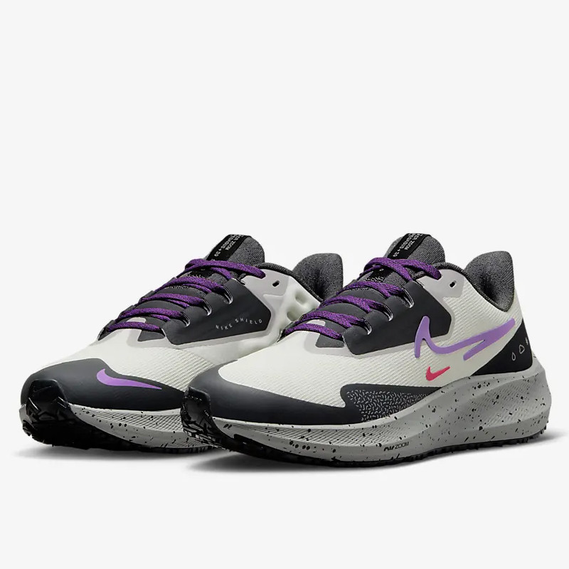 SEPATU LARI NIKE Wmns AIR Zoom Pegasus 39 Shield Weatherized