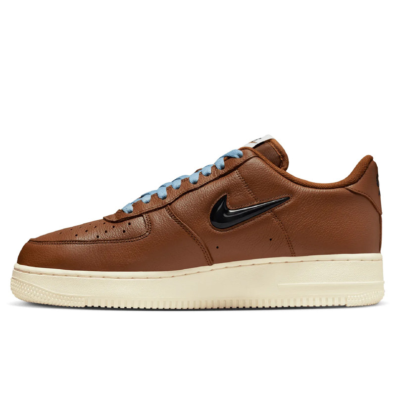 SEPATU SNEAKERS NIKE AIR FORCE 1 07 PRM VNTG