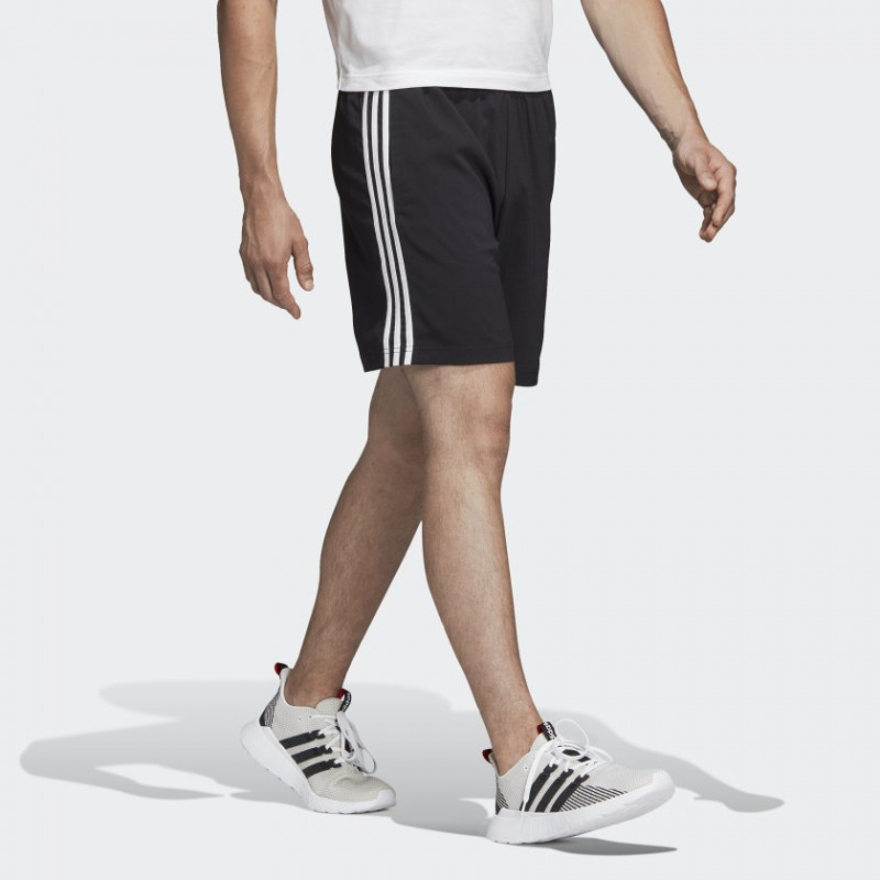 CELANA TRAINING ADIDAS Essentials 3-Stripes Chelsea 7-Inch Shorts