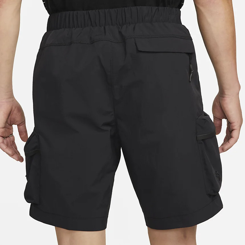 CELANA SNEAKERS NIKE Sportswear Tech Pack Woven Utility Shorts