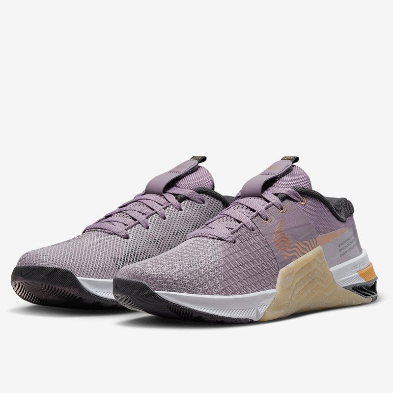 SEPATU TRAINING NIKE Wmns Metcon 8 PRM