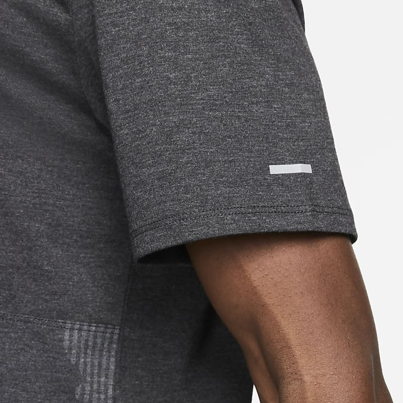 BAJU LARI NIKE Dri-FIT Run Division Core Tee