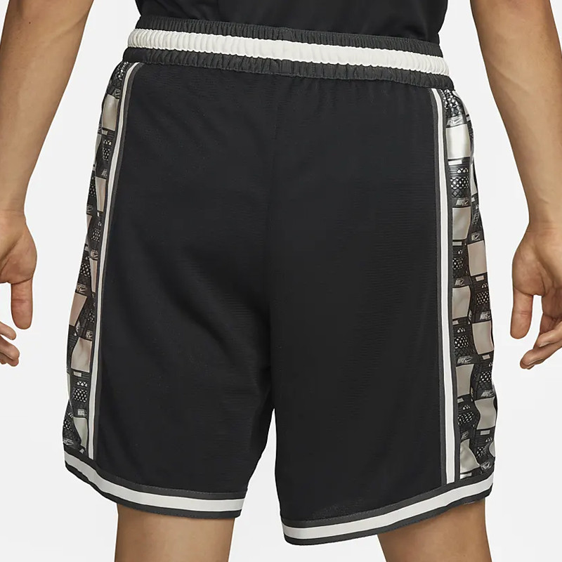 CELANA BASKET NIKE Dri-FIT DNA+ Shorts