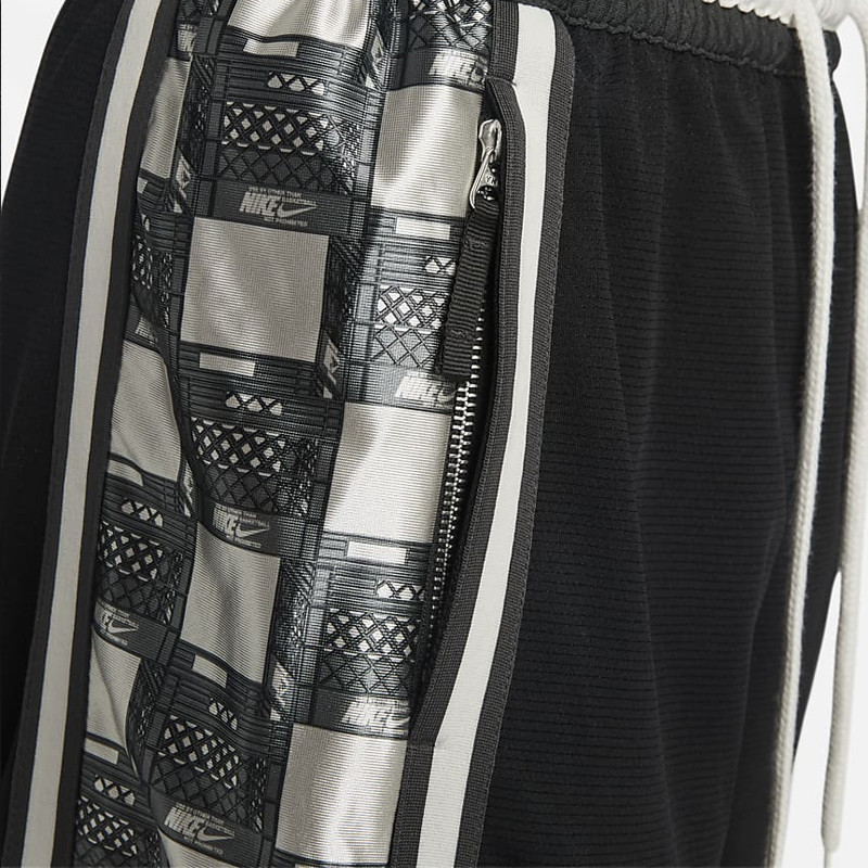 CELANA BASKET NIKE Dri-FIT DNA+ Shorts