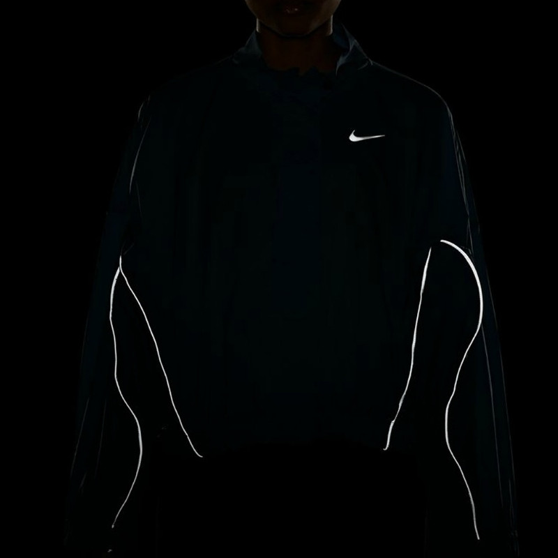 BAJU LARI NIKE Wmns Windbreaker Run Division Jacket