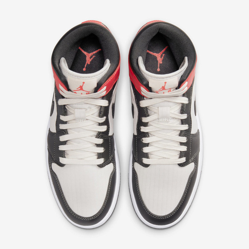Wmns AJ 1 Mid SE foto 2