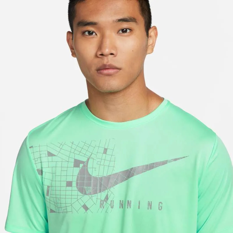 BAJU LARI NIKE Dri-FIT UV Miler Run Division Tee