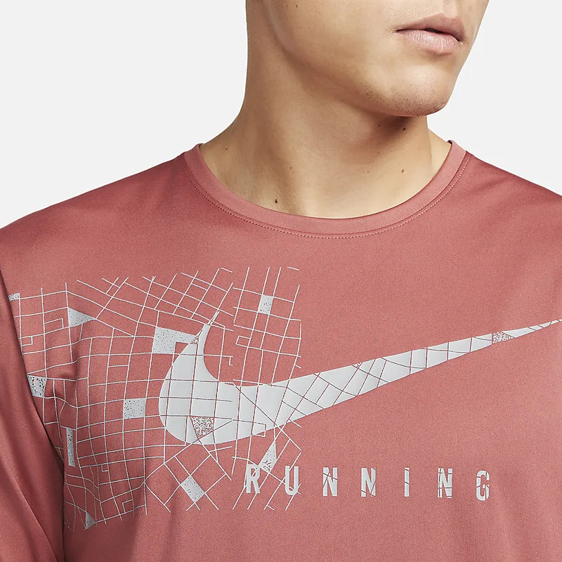 BAJU LARI NIKE Dri-FIT UV Miler Run Division Tee