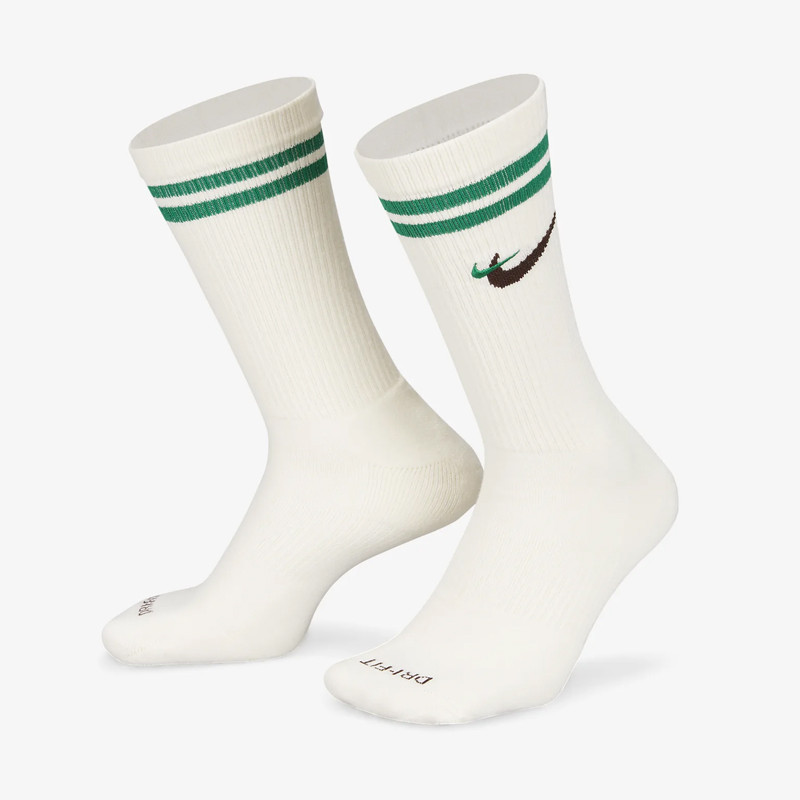KAOS KAKI BASKET NIKE Everyday Plus Force Socks