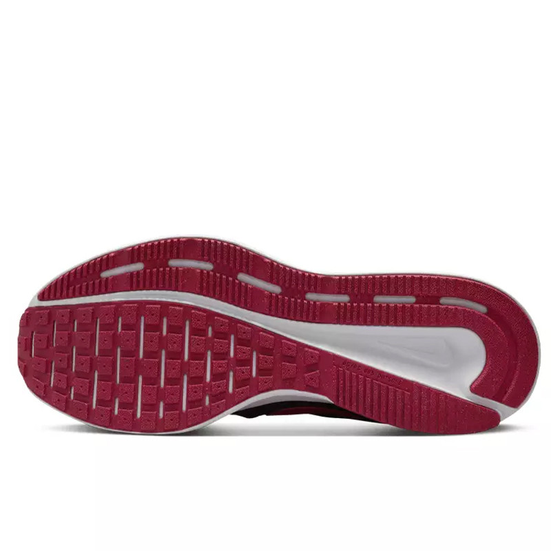 SEPATU LARI NIKE Run Swift 3