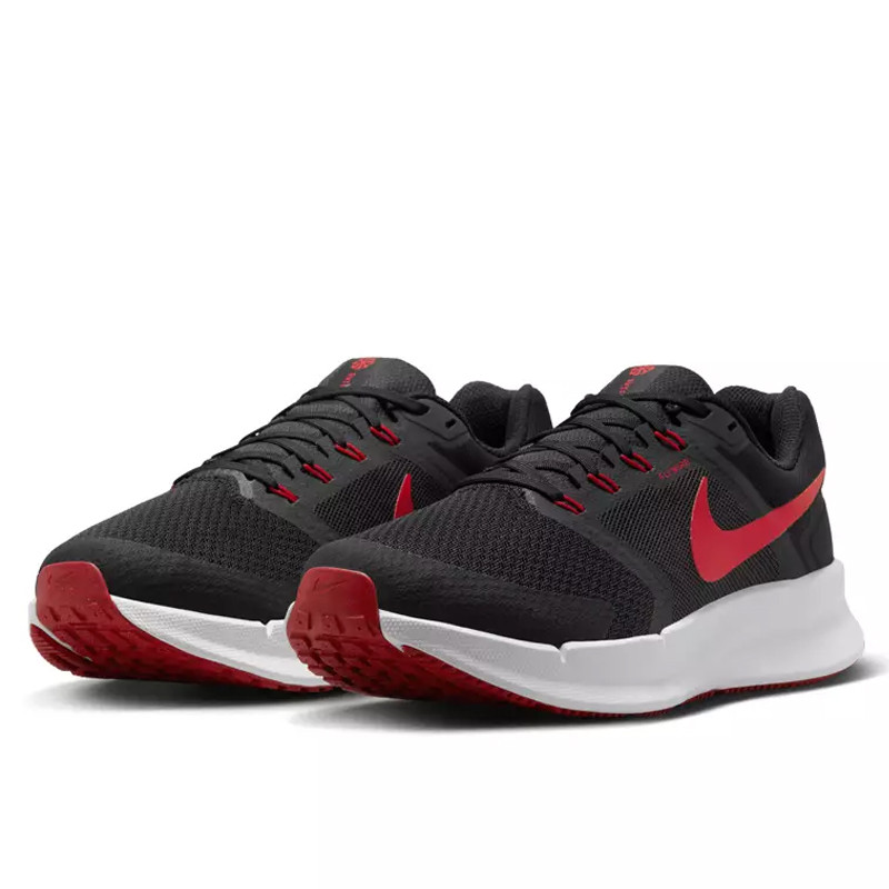 SEPATU LARI NIKE Run Swift 3