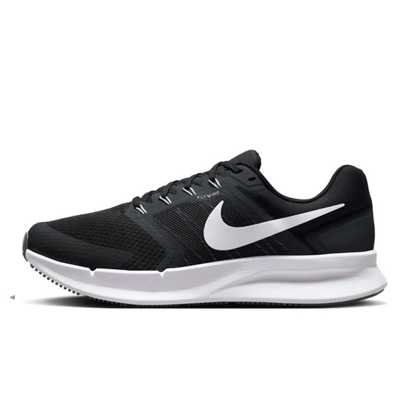 SEPATU LARI NIKE Run Swift 3