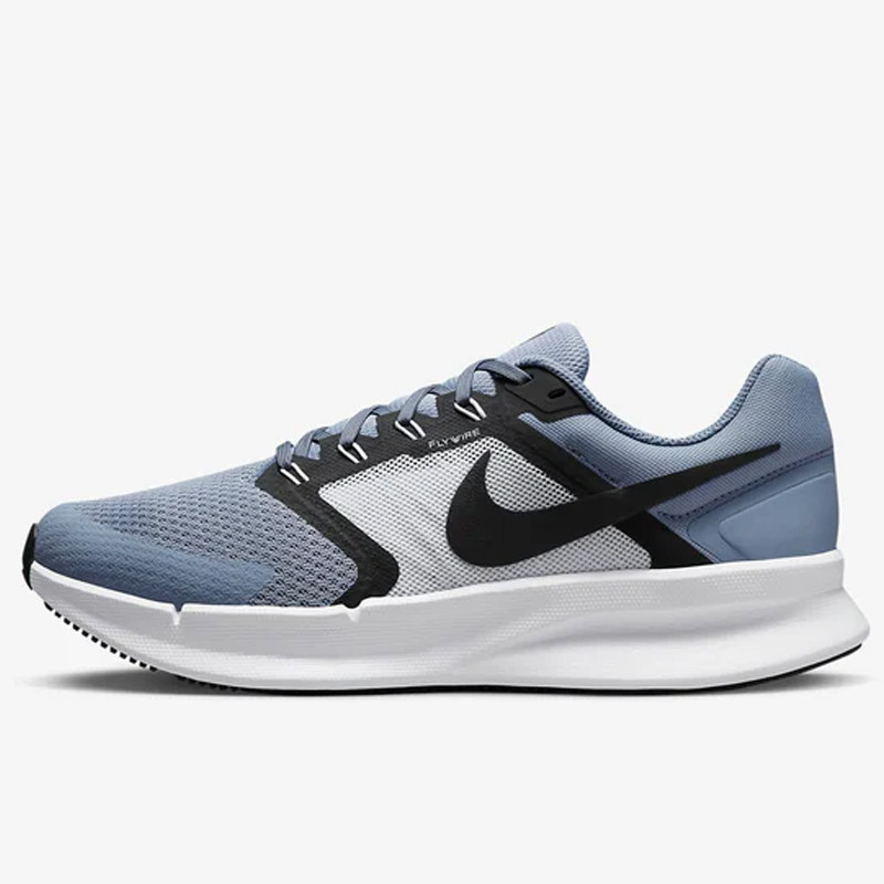 SEPATU LARI NIKE Run Swift 3