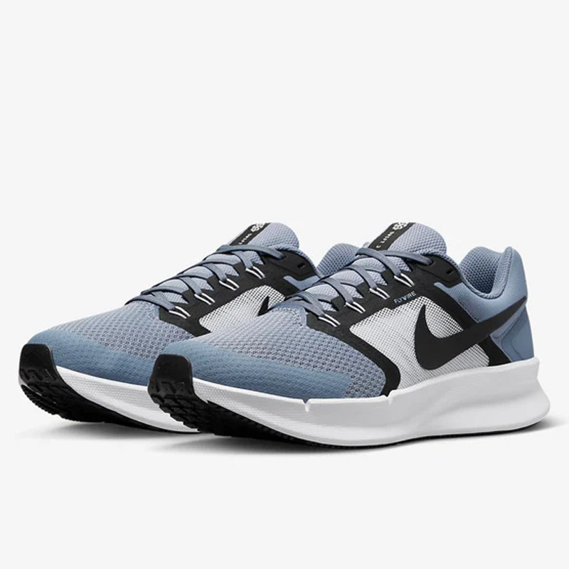 SEPATU LARI NIKE Run Swift 3