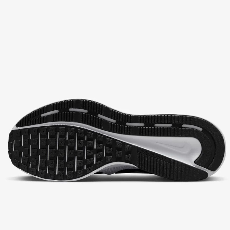 SEPATU LARI NIKE Run Swift 3