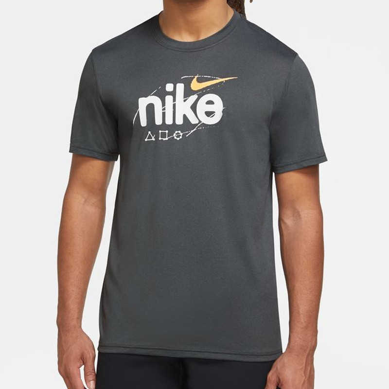 BAJU TRAINING NIKE Dri-FIT Wild Clash Tee