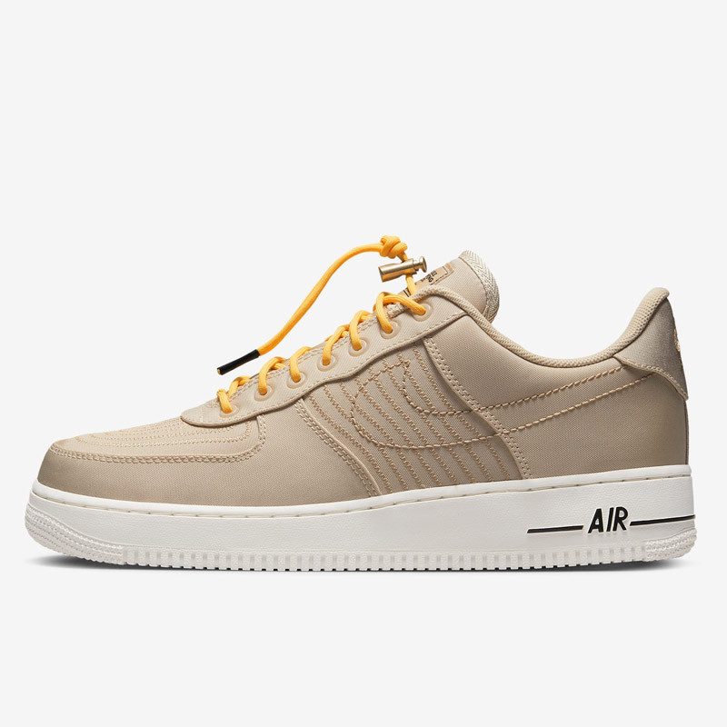 SEPATU SNEAKERS NIKE Air Force 1 '07 LV8