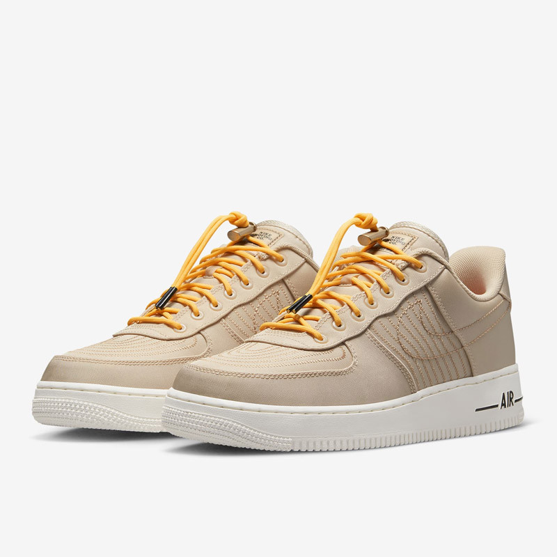 SEPATU SNEAKERS NIKE Air Force 1 '07 LV8