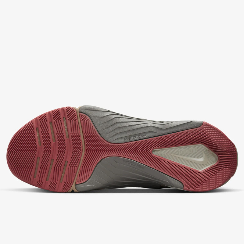 SEPATU TRAINING NIKE Metcon 8 AMP