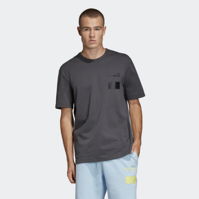 BAJU SNEAKERS ADIDAS Kaval Graphic Tee