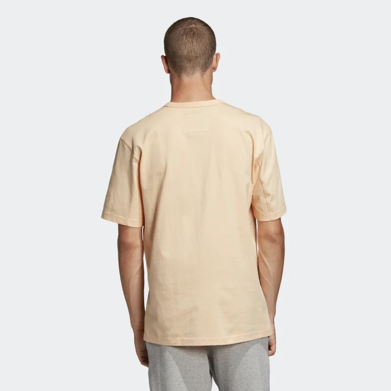 BAJU SNEAKERS ADIDAS Kaval Graphic Tee