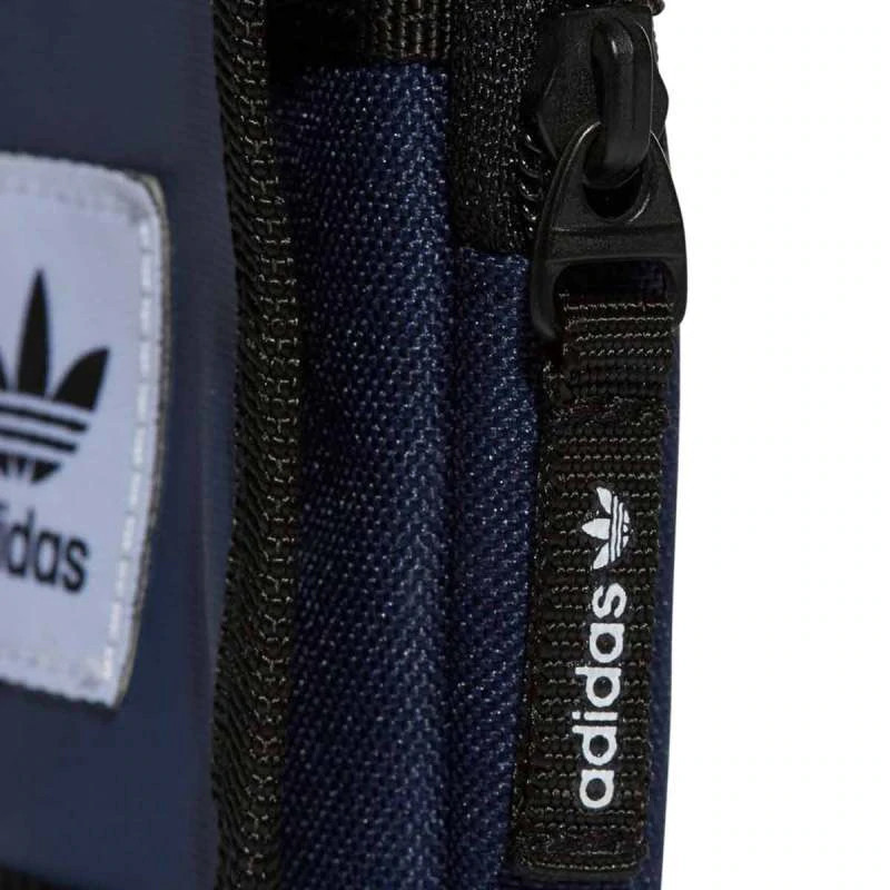 TAS SNEAKERS ADIDAS Map Bag