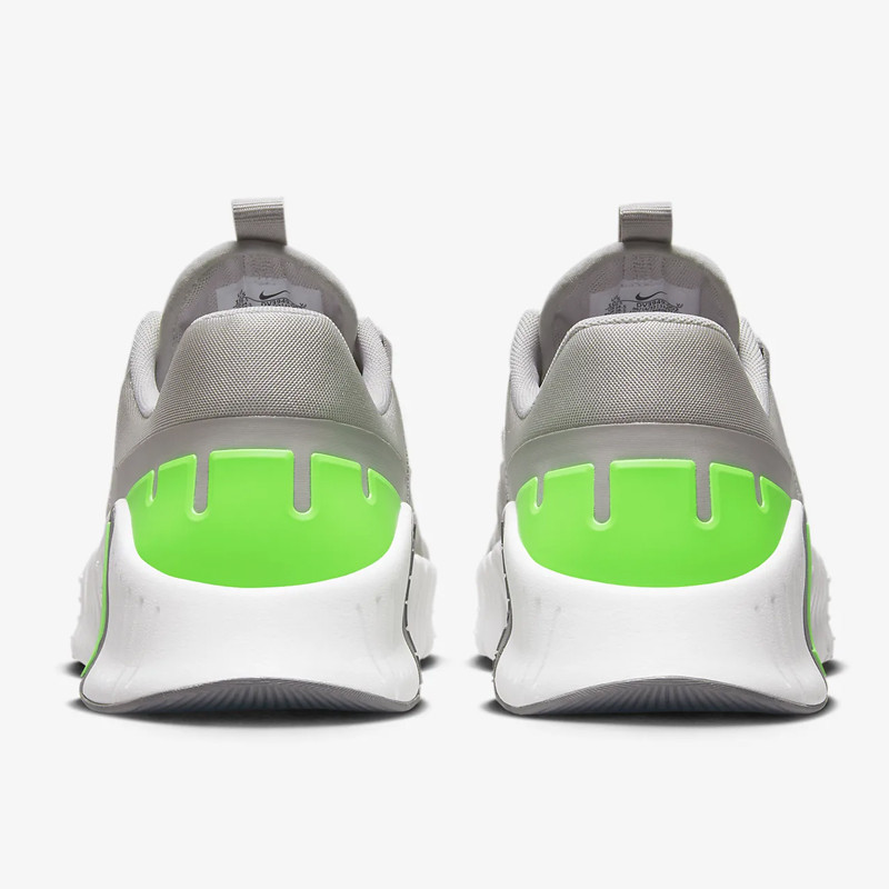 SEPATU TRAINING NIKE Free Metcon 5