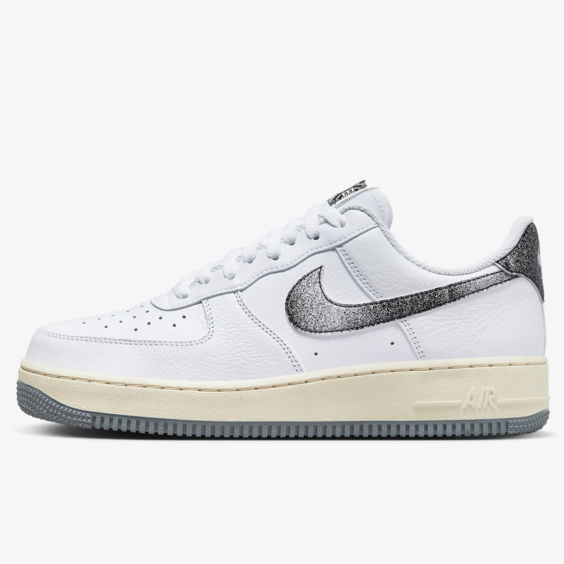 SEPATU SNEAKERS NIKE AIR Force 1 '07 LX