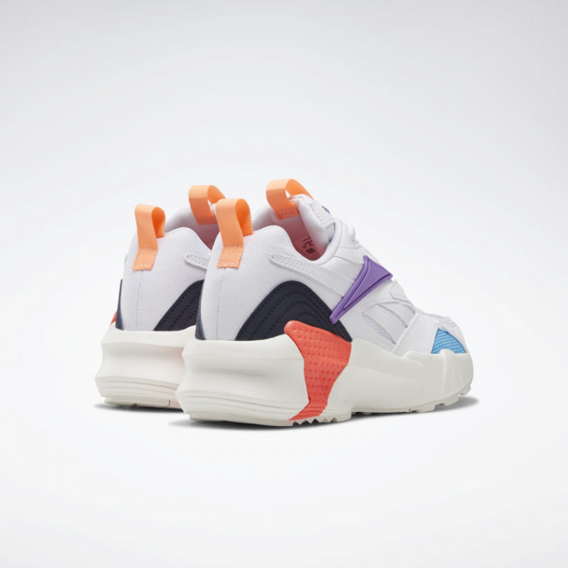 SEPATU SNEAKERS REEBOK Aztrek Double Nu Pops