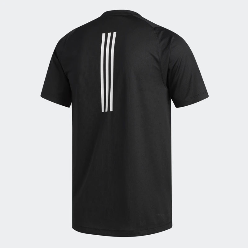 BAJU TRAINING ADIDAS FreeLift Sport Fitted 3-Stripes Tee