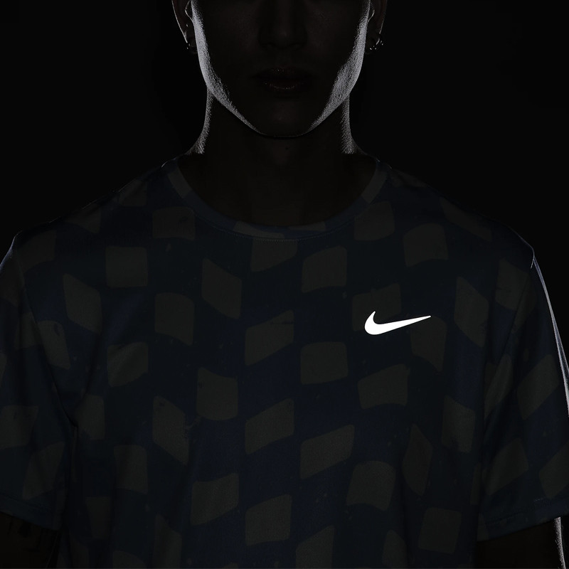 BAJU LARI NIKE Dri-FIT Miler Tee