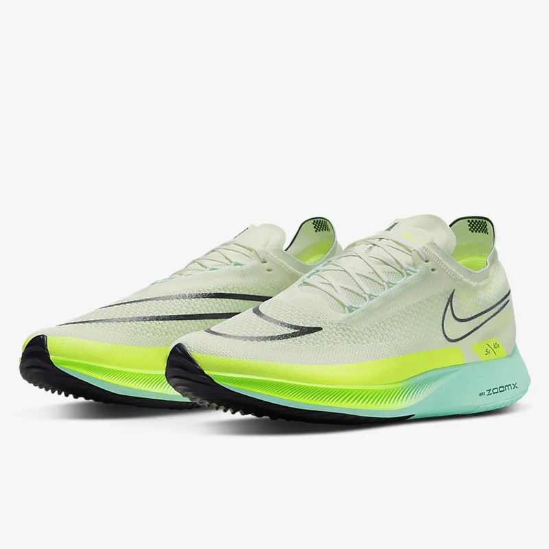 SEPATU LARI NIKE ZoomX Streakfly