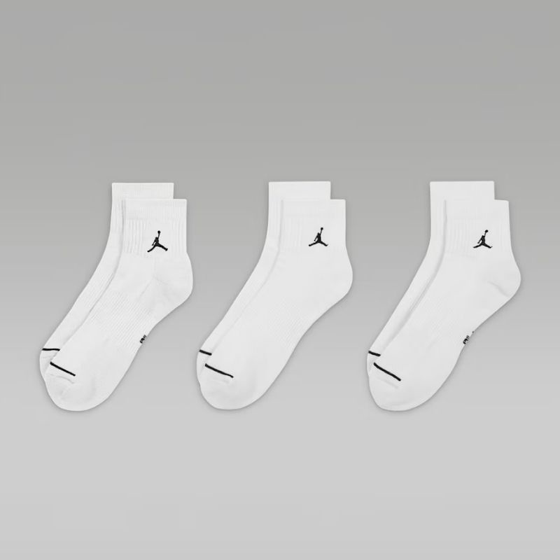 KAOS KAKI BASKET AIR JORDAN Everyday Ankle Socks 3 Pairs