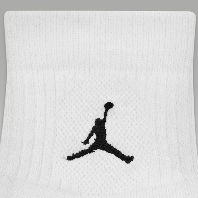 KAOS KAKI BASKET AIR JORDAN Everyday Ankle Socks 3 Pairs