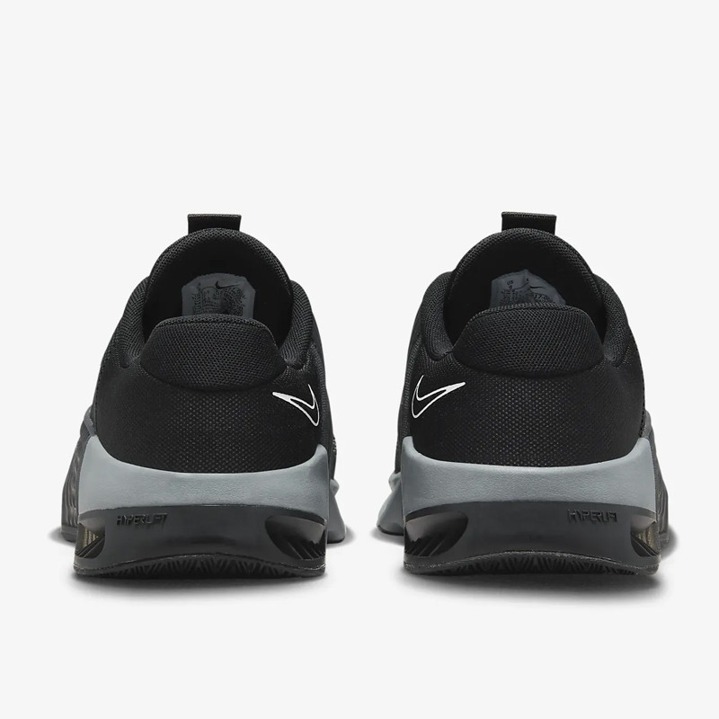 SEPATU TRAINING NIKE Metcon 9