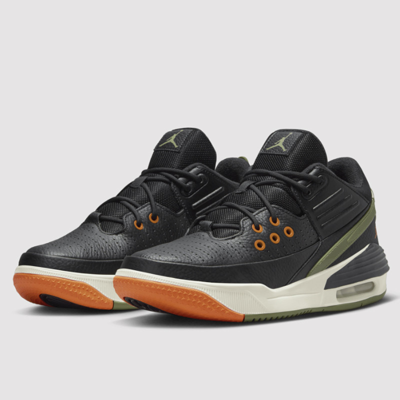 SEPATU BASKET AIR JORDAN Max Aura 5