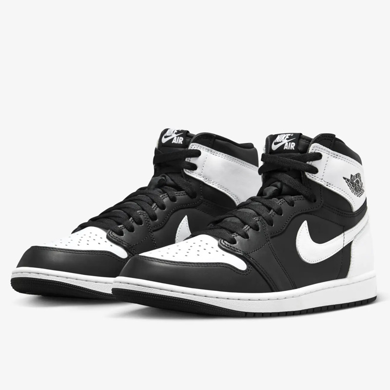 SEPATU SNEAKERS AIR JORDAN AJ 1 Retro High OG