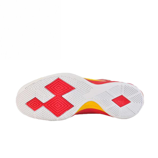 SEPATU BASKET PEAK Dwight Howard Training