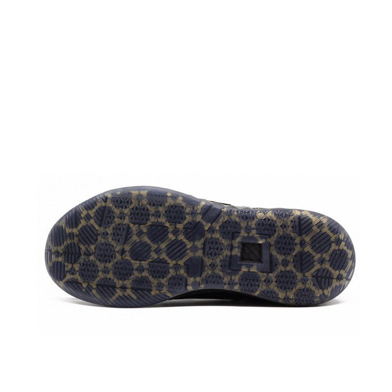 SEPATU BASKET PEAK Dwight Howard III High