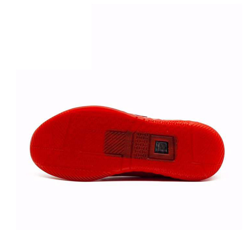 SEPATU BASKET PEAK Dwight Howard III High