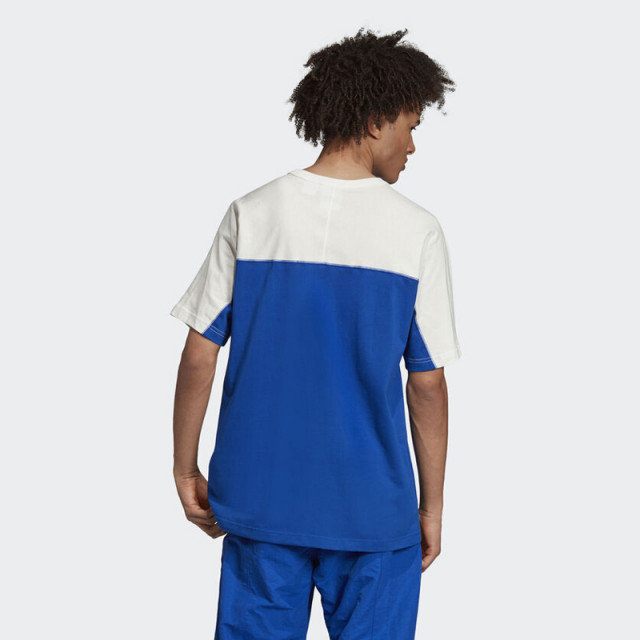 BAJU SNEAKERS ADIDAS Originals Vocal J Tee