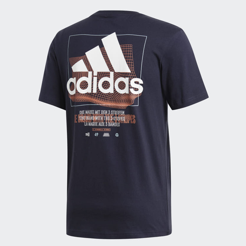 BAJU TRAINING ADIDAS Must Haves Badge of Sport Tee